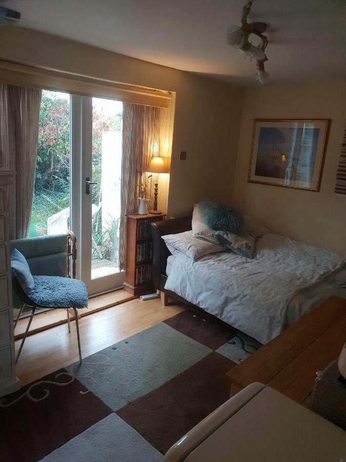The Garden Room, Pets, Fridge Tv Честър Екстериор снимка